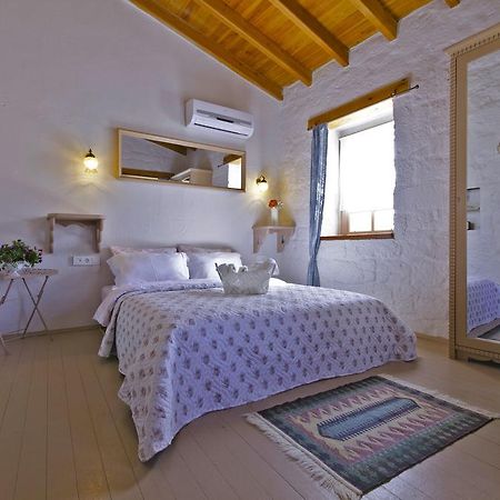 Lilyum Alacati - Tas Ev Екстериор снимка