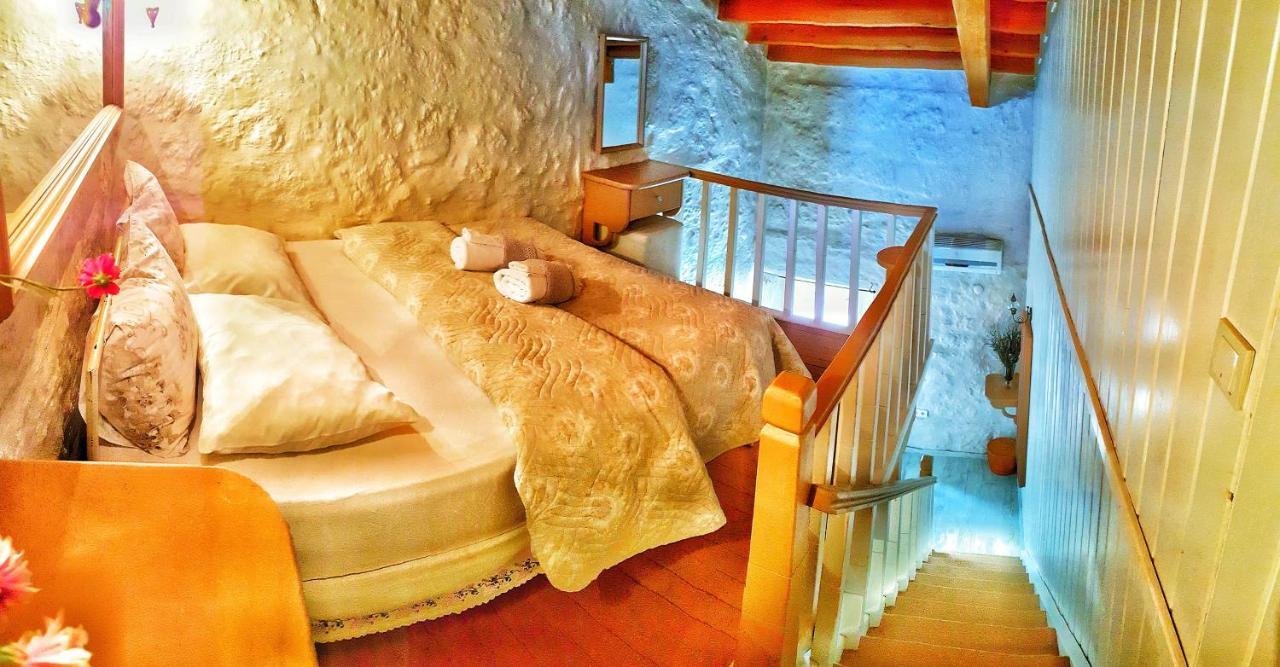 Lilyum Alacati - Tas Ev Екстериор снимка