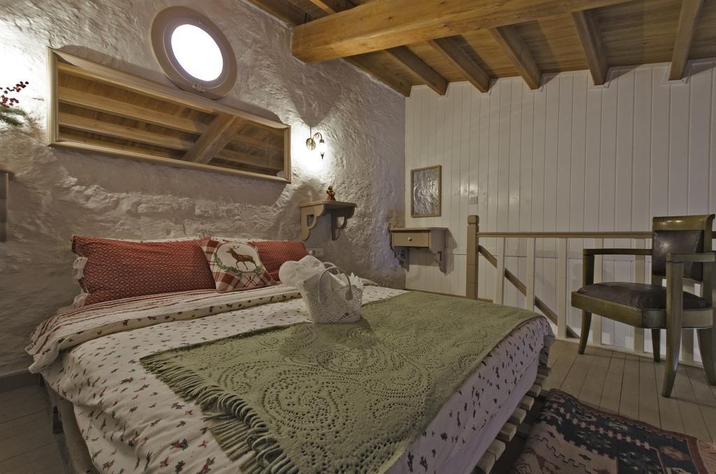 Lilyum Alacati - Tas Ev Екстериор снимка