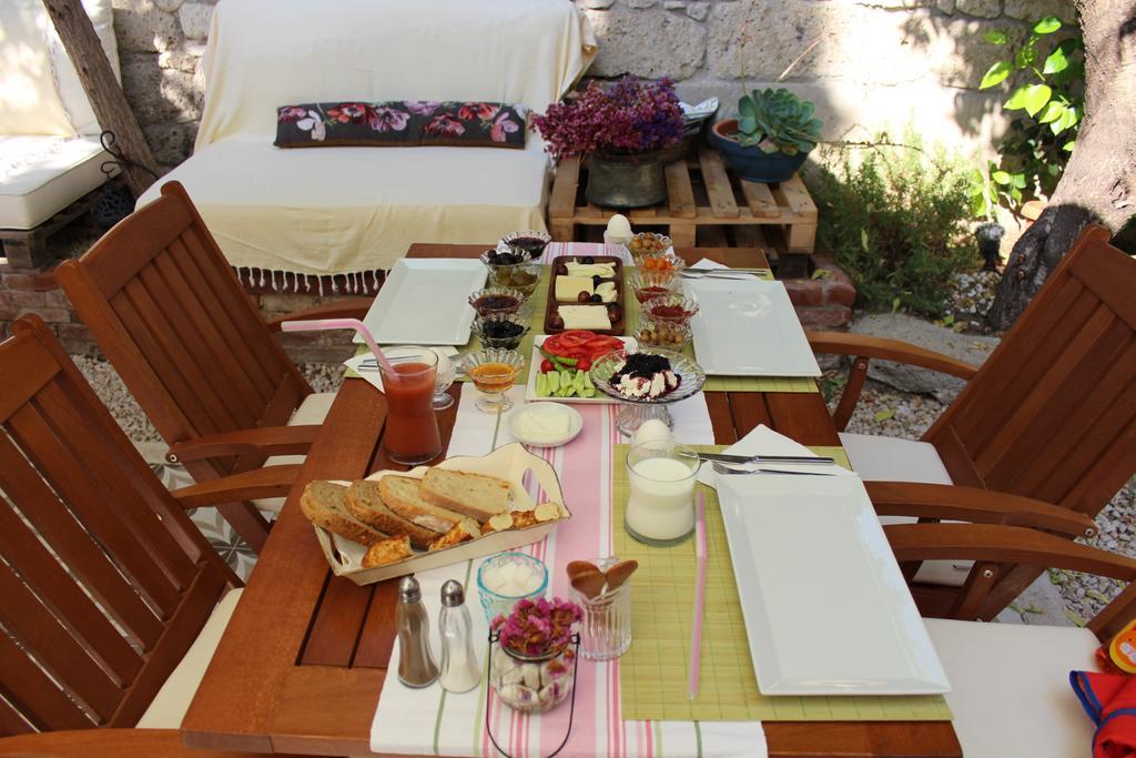 Lilyum Alacati - Tas Ev Екстериор снимка